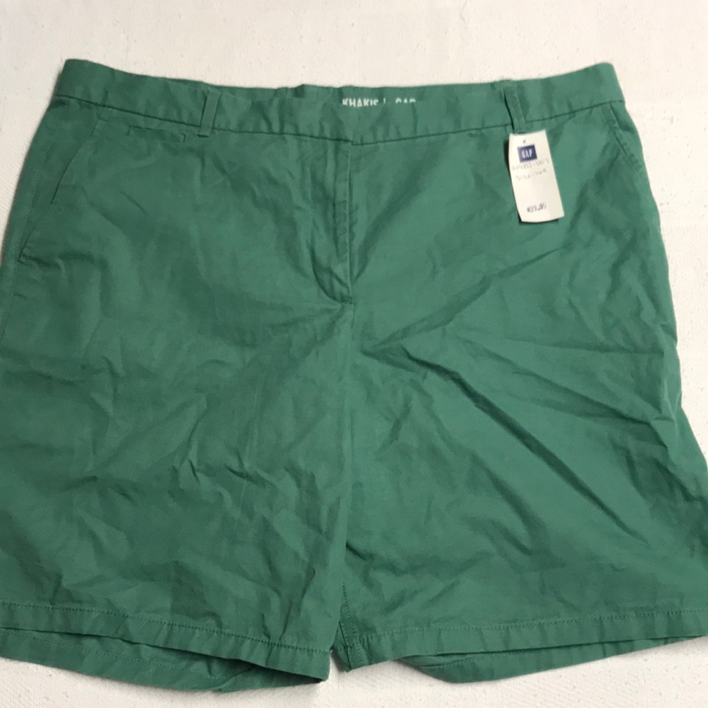 Boyfriend roll up Gap shorts